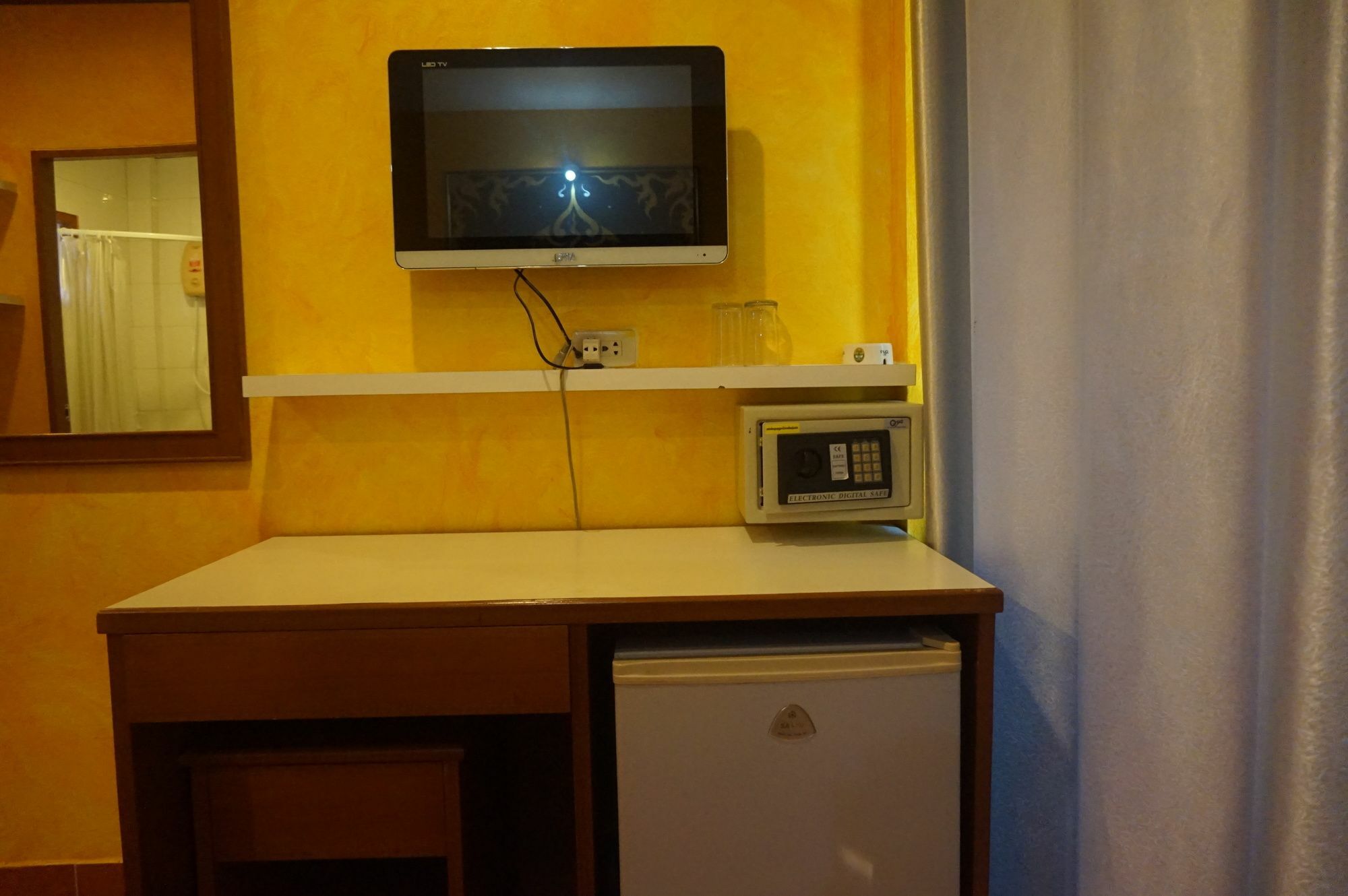 Ban Elephant Blanc Apartment شاطئ كاتا المظهر الخارجي الصورة